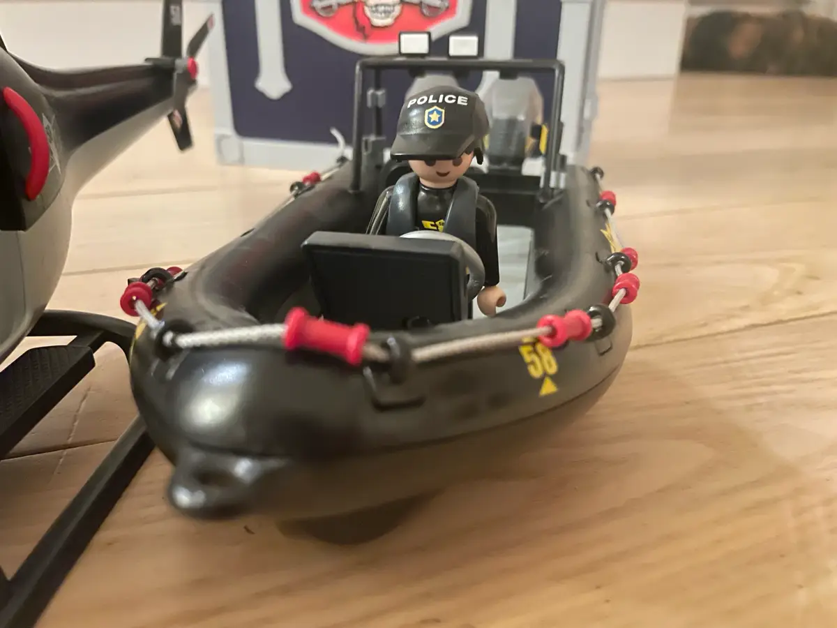 Playmobil SWAT båd