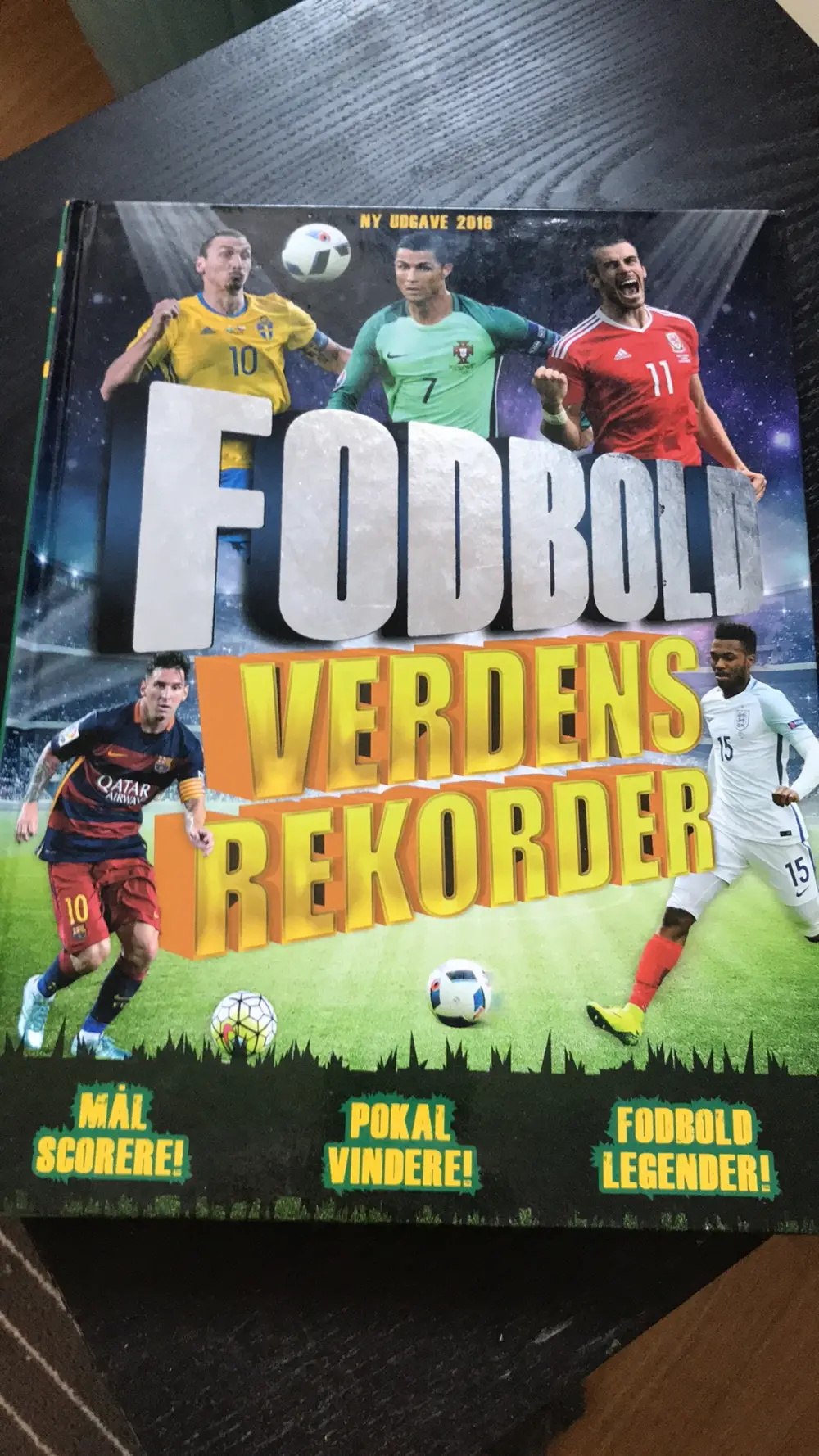 Fodbold Verdens Rekorder 2016 Bog