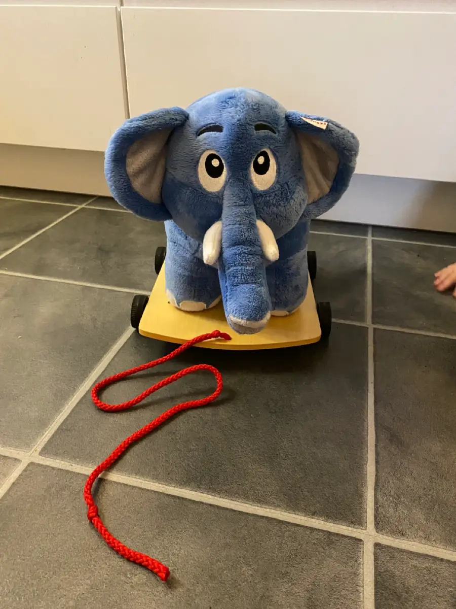 Far til fire Bodil Kjær elefant på hjul