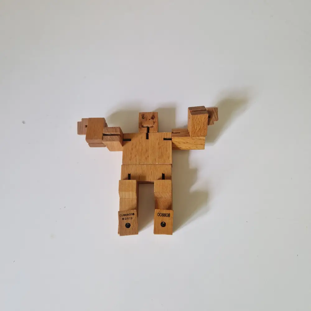 Areaware Cubebot