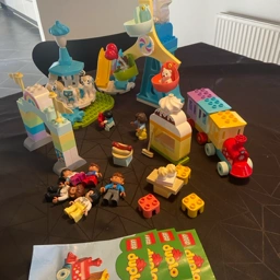 LEGO Duplo Bondegård og forlystelsespark
