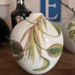 royal copenhagen Vase