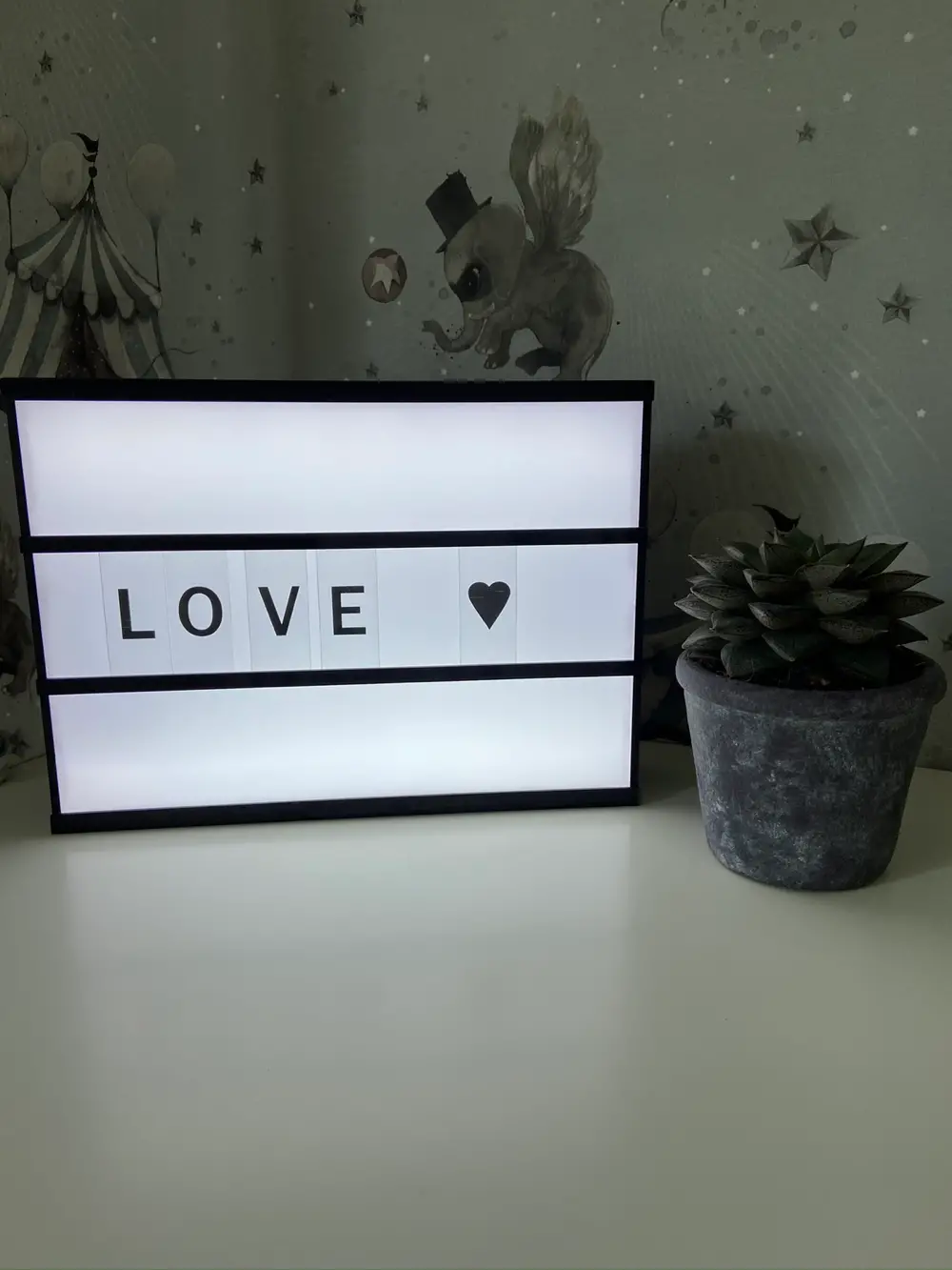 Minitude Light box