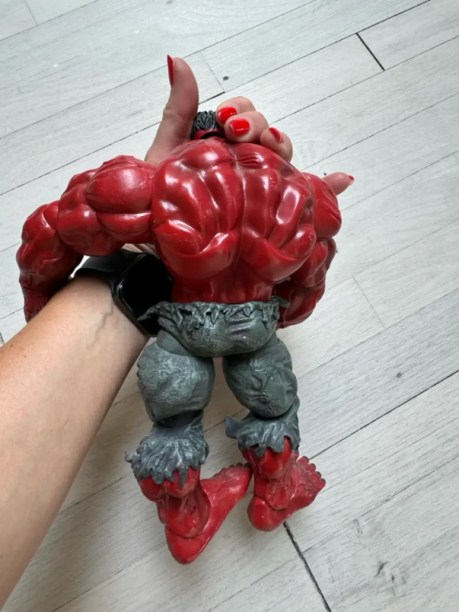 Marvel Avengers Marvel Red Hulk Pvc a