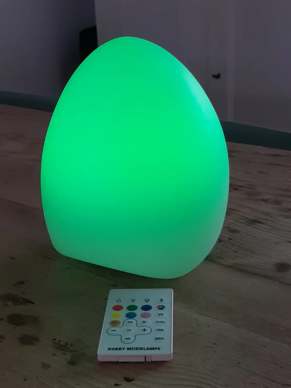 Ukendt lampe/Bluetooth højtaler