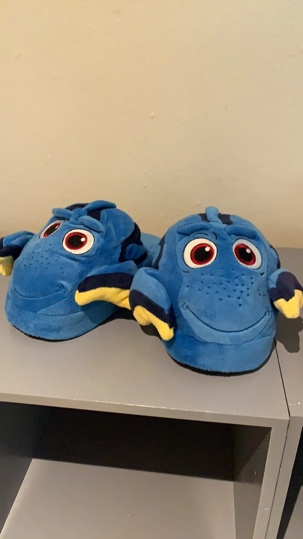 Disney Sutsko /slippers