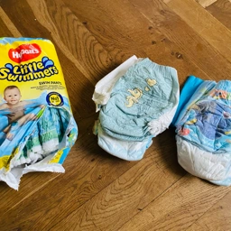 Huggies Svømmebleer