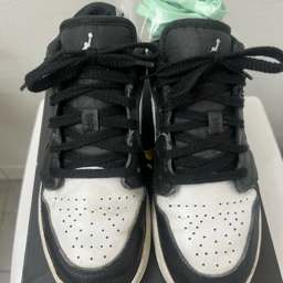 Nike Air Jordan 1 Low SE (GS)