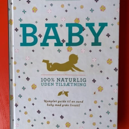 Baby 100% naturlig uden tilsætning Bog