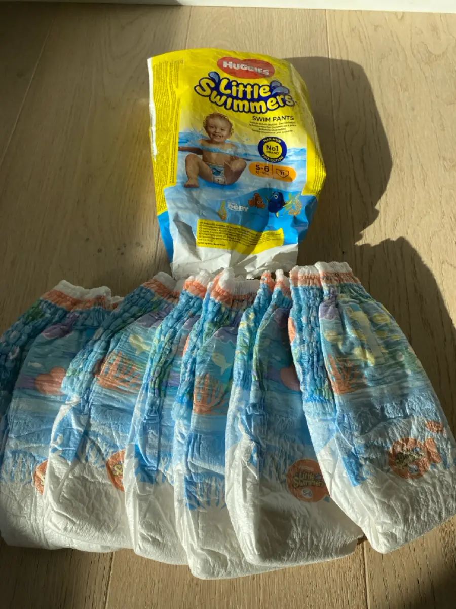 Huggies Svømmebleer