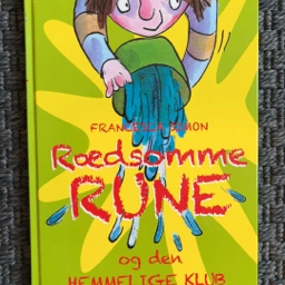 Rædsomme Rune og den hemmelige klub Bog