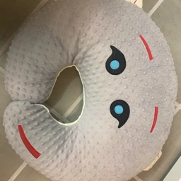 Unknown Nursing pillow