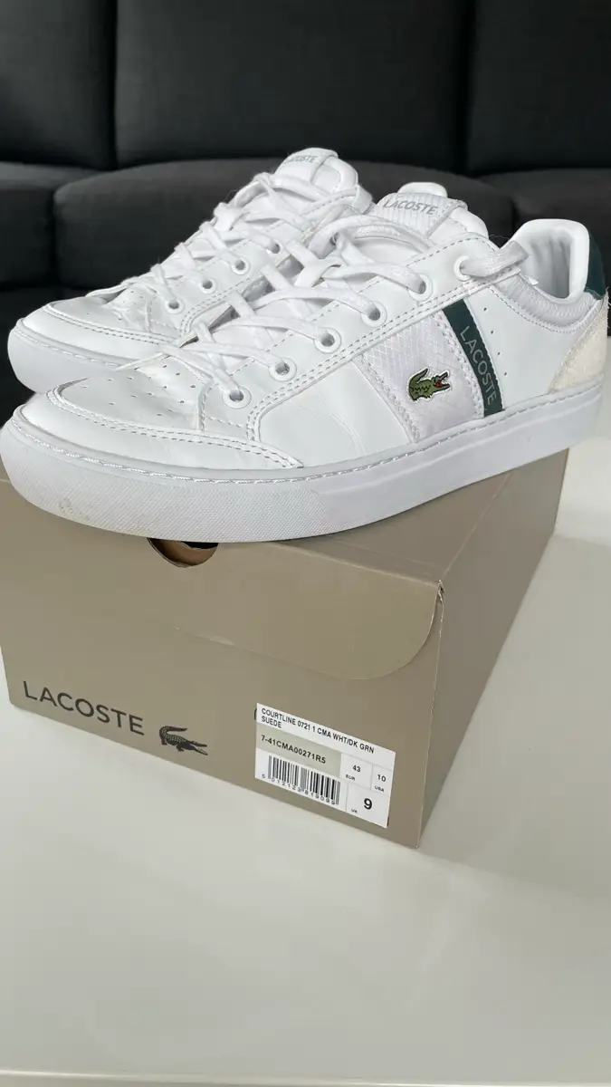 LACOSTE Sneakers