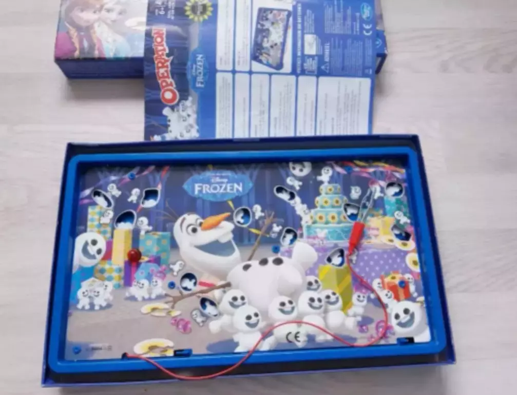 * Hasbro Disney Frozen Operation