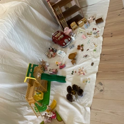 Sylvanian Families Hus bil legeplads mm