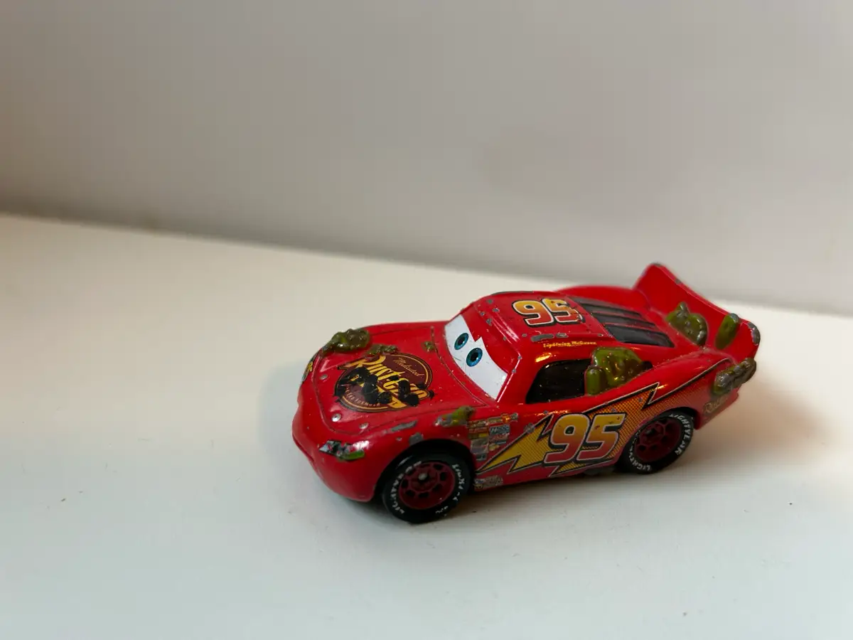 Cars Mcqueen med mos