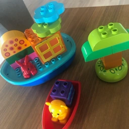 LEGO Duplo Toddler build and boat fun