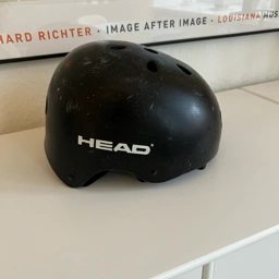 Head Hjelm