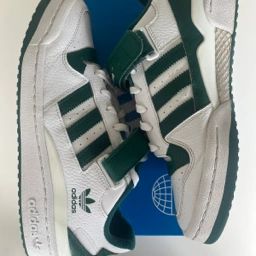 adidas Sneaker