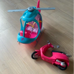 Barbie Helikopter og scooter