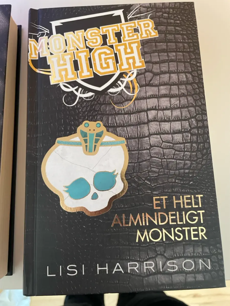 Monster High et helt almindeligt mennesk Bog