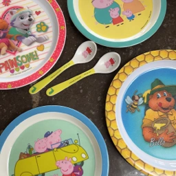 Gurli Gris + Paw Patrol melamine /plastik tallerkener