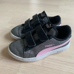 Puma sneakers