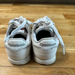 Reebok Sneakers