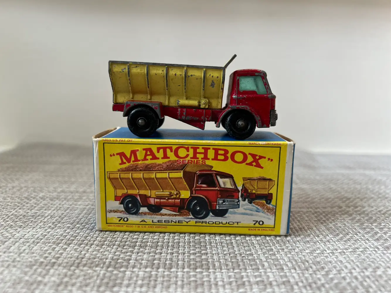 LESNEY MATCHBOX SERIES CAR COLLEECTION