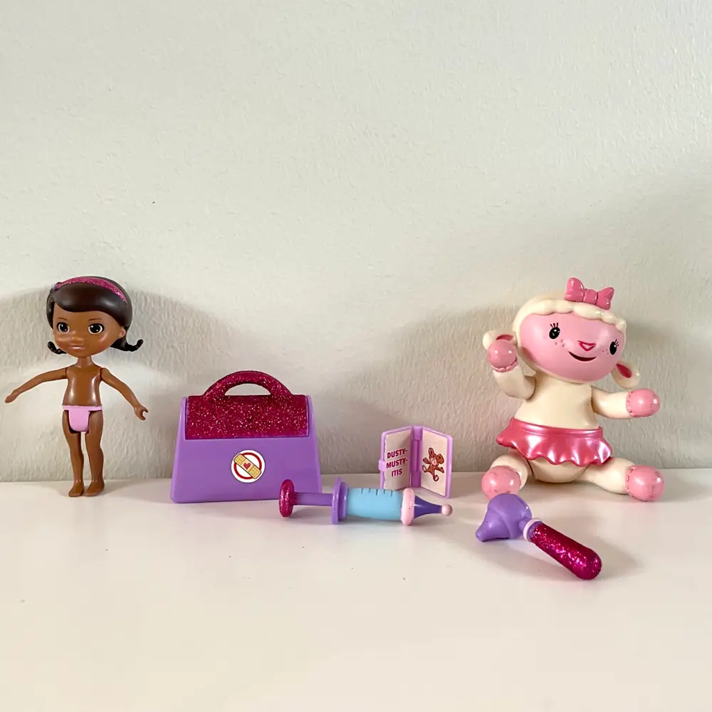 Disney Doktor McStuffins Doc McStuffins figurer + ting