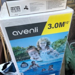 Avenli Pool