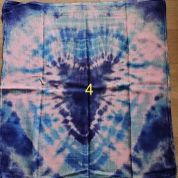 Ukendt Tie dye stofbleer