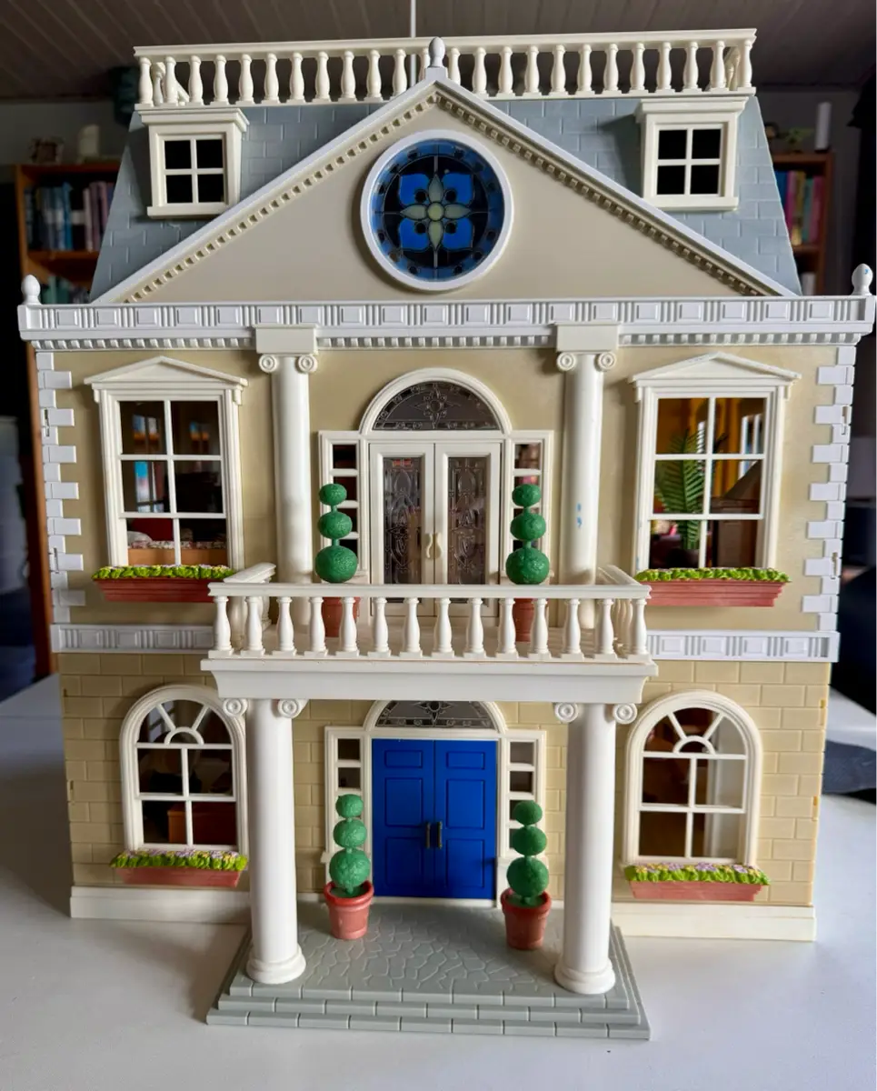 Sylvanian Families Hotel + tilbehør