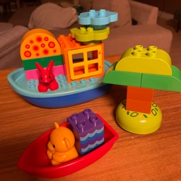 LEGO Duplo Toddler build and boat fun