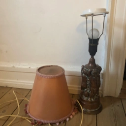 Vintage Arts and craft bordlampe