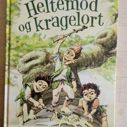 Heltemod og kragelort Bog