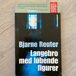 Langebro med løbende figurer - Bjarne Reuter Bog