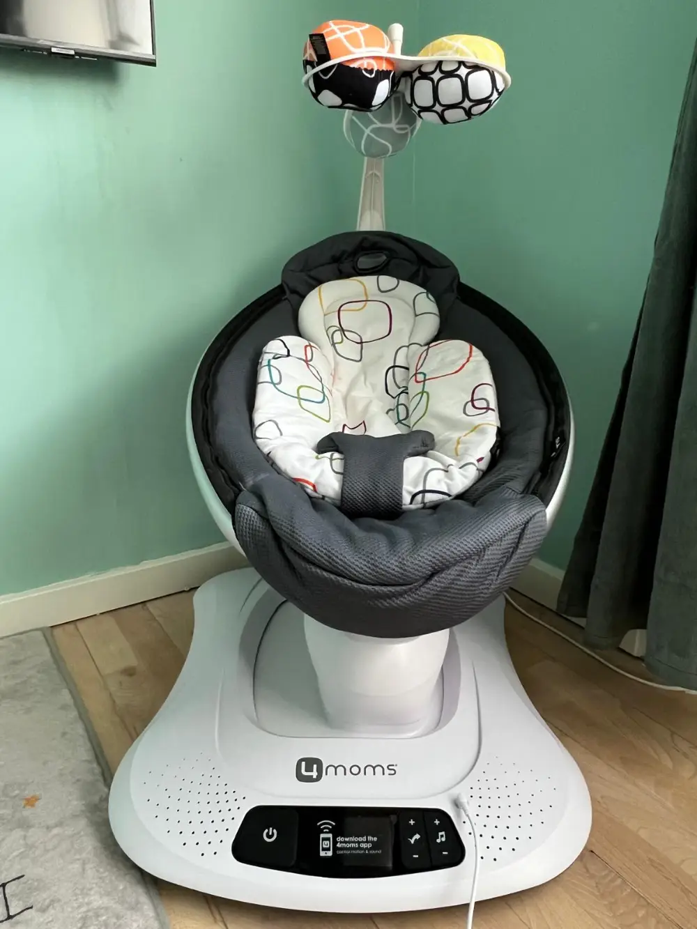 4moms MamaRoo swing