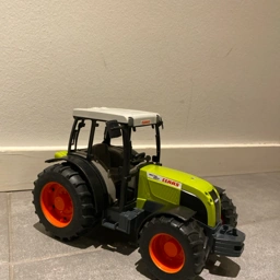 Bruder Claas traktor