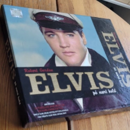 Elvis - på nært hold Bog