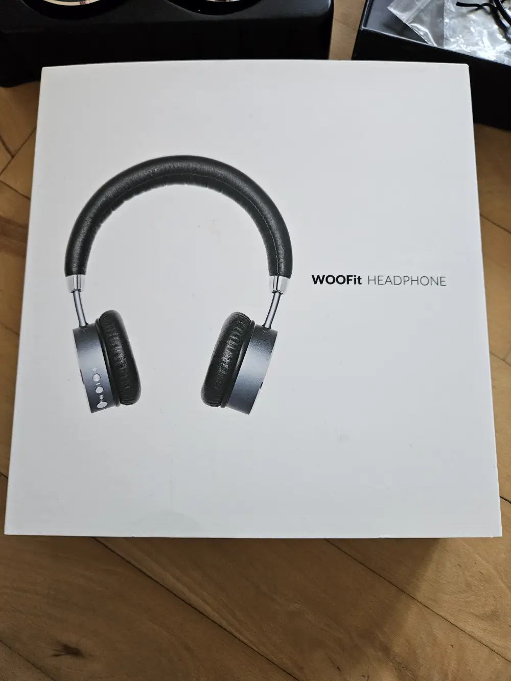 Sackit woofit Høretelefoner