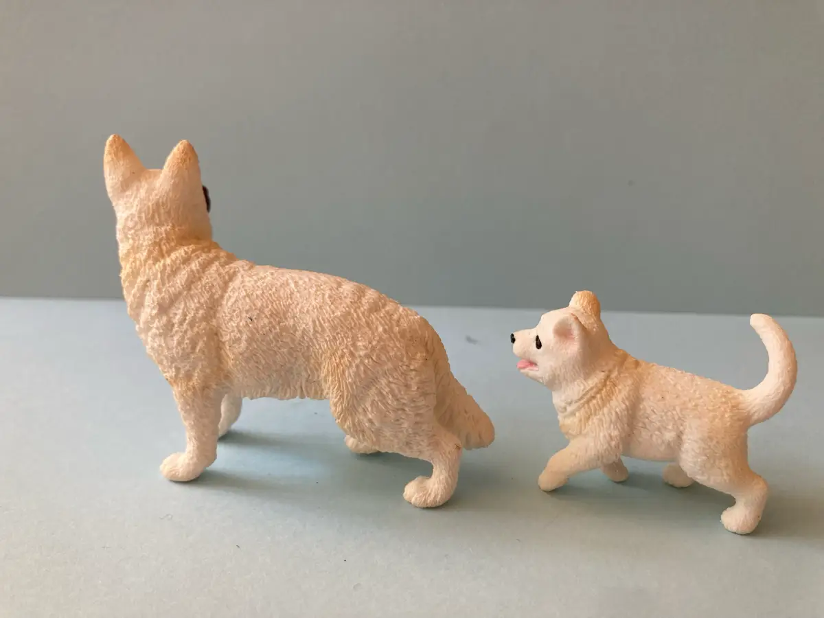 Schleich Hvide schæferhunde