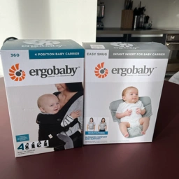 Ergobaby 360 Carrier og infant insert