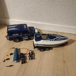 Playmobil Politibil og speedbåd