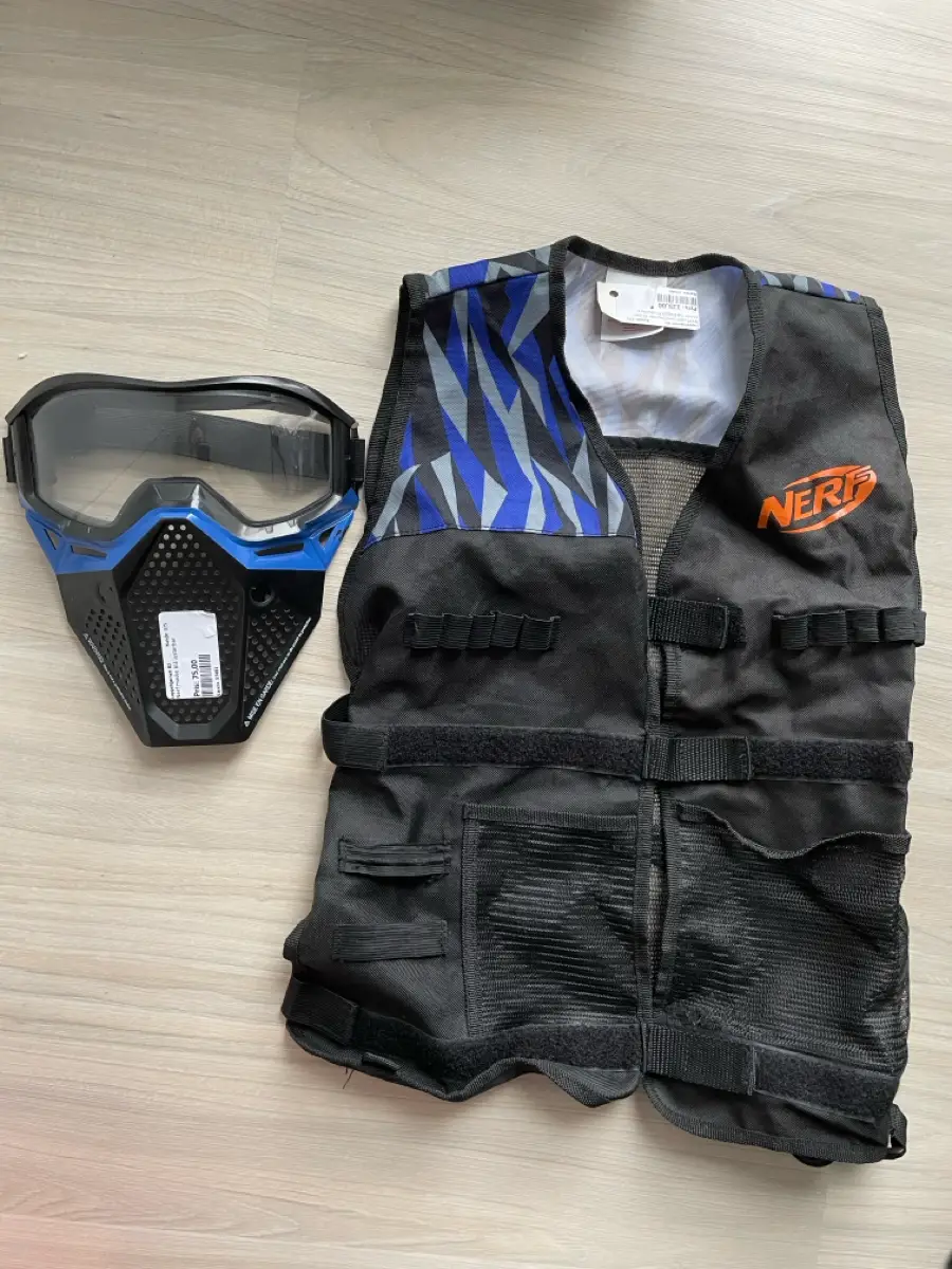 Nerf Gun + vest + visir