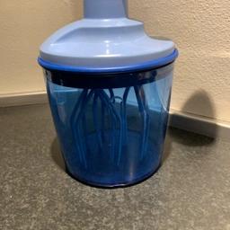 Tupperware Pisker