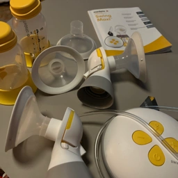 Medela Electric breast pump Swing max