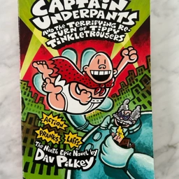 Captain Underpants UK bog