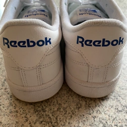 Reebok Sneakers