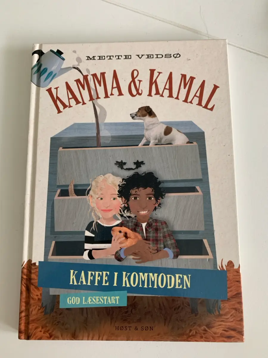 Kaffe i kommoden Bog